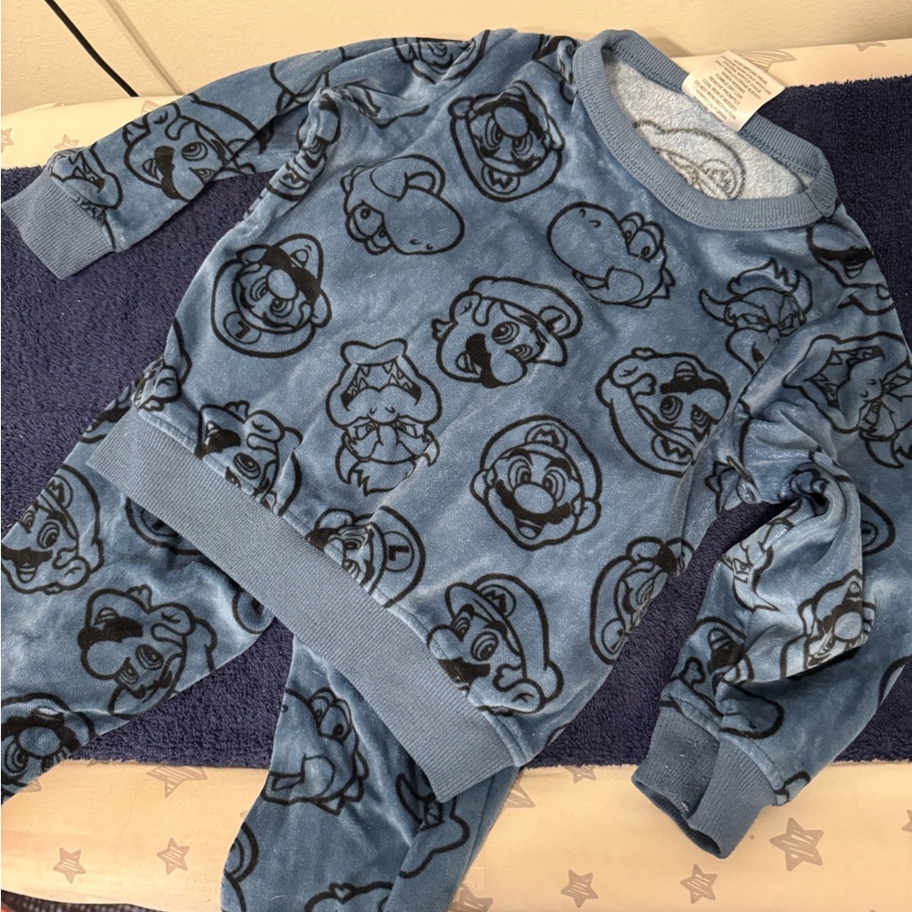 2T boys Super Mario Set